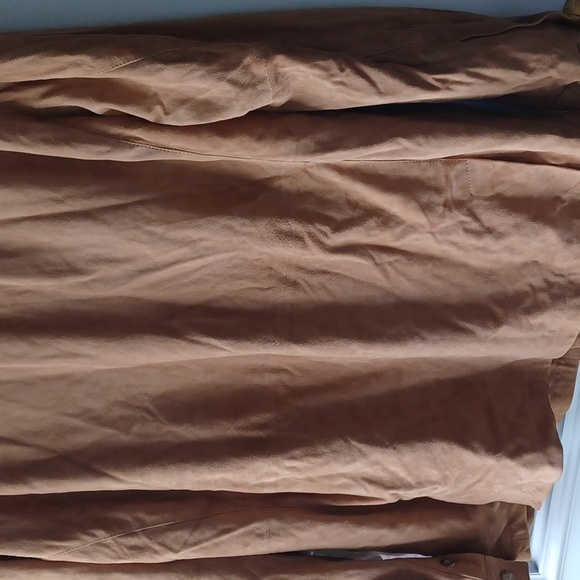 Vest - Picture 4 of 11